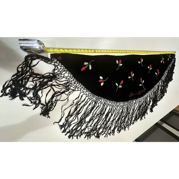 Women's Lulu Guiness Brand "Life is a Bed of Roses" Black Velvet Shawl, Wrap - Picture 4 of 10